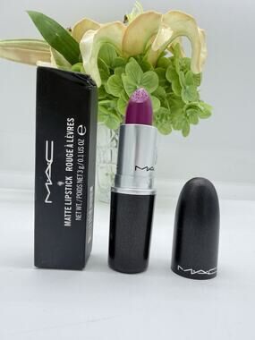 MAC Matte Lipstick Men Love Mystery .1 oz / 3 g New In Box